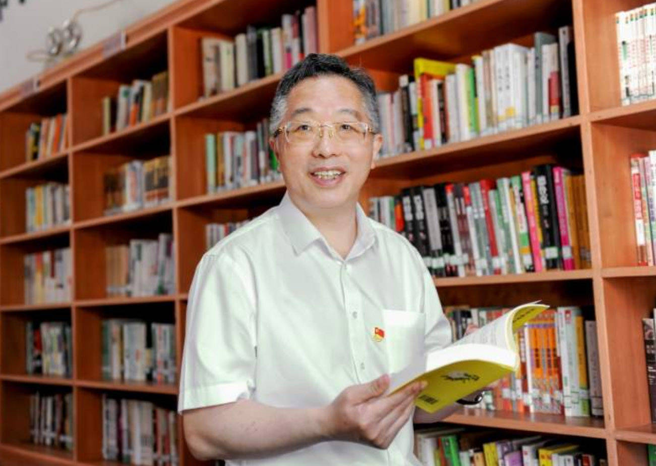 皇冠官網_浙江省能源集团原董事长童亚辉主动向省纪委投案：系知名书法家皇冠官網，号颐云楼主人