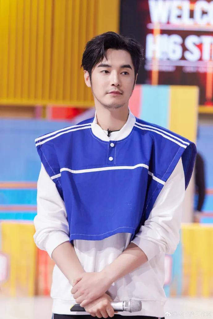 介绍个信用网址多少_上海知名演员身份证意外曝光介绍个信用网址多少！网友：我妈在徐汇公园捡到…工作室回应亮了