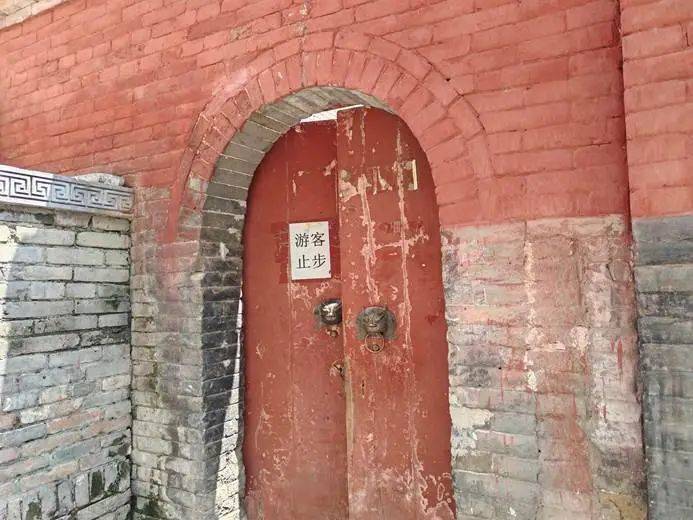 皇冠信用网在线开户_突然失去住持的少林寺皇冠信用网在线开户，戒备森严