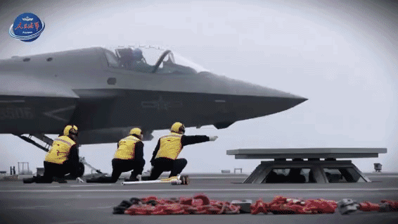 皇冠信用网正网_比歼-36刺激大皇冠信用网正网，美媒突击报道！美鹰派：我的天呀，中国踢出好球