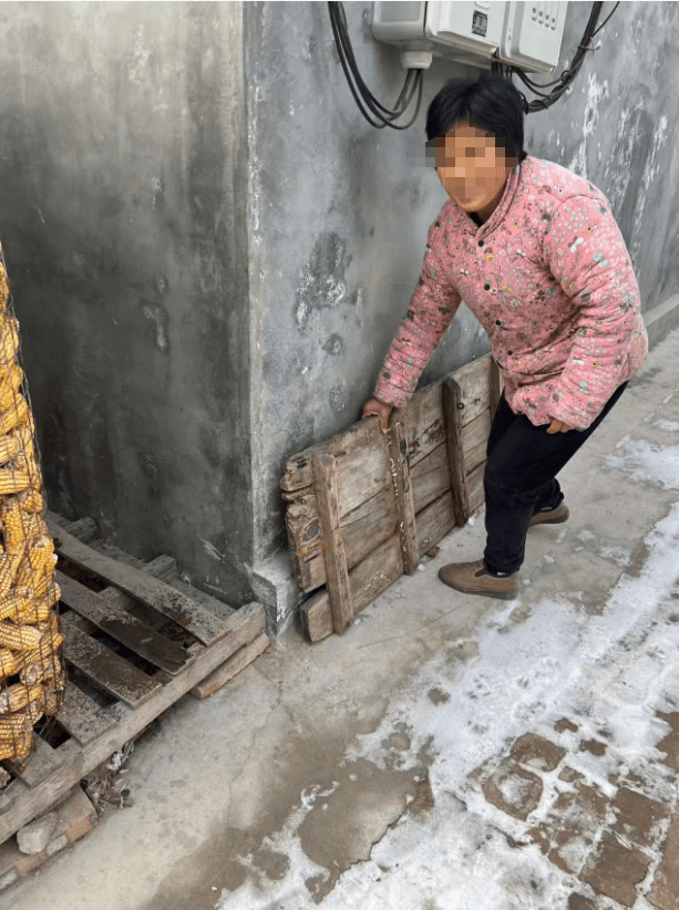 皇冠信用网如何代理_被困家中三天的独居农村聋哑老人皇冠信用网如何代理，和她背后的照护难题丨在场